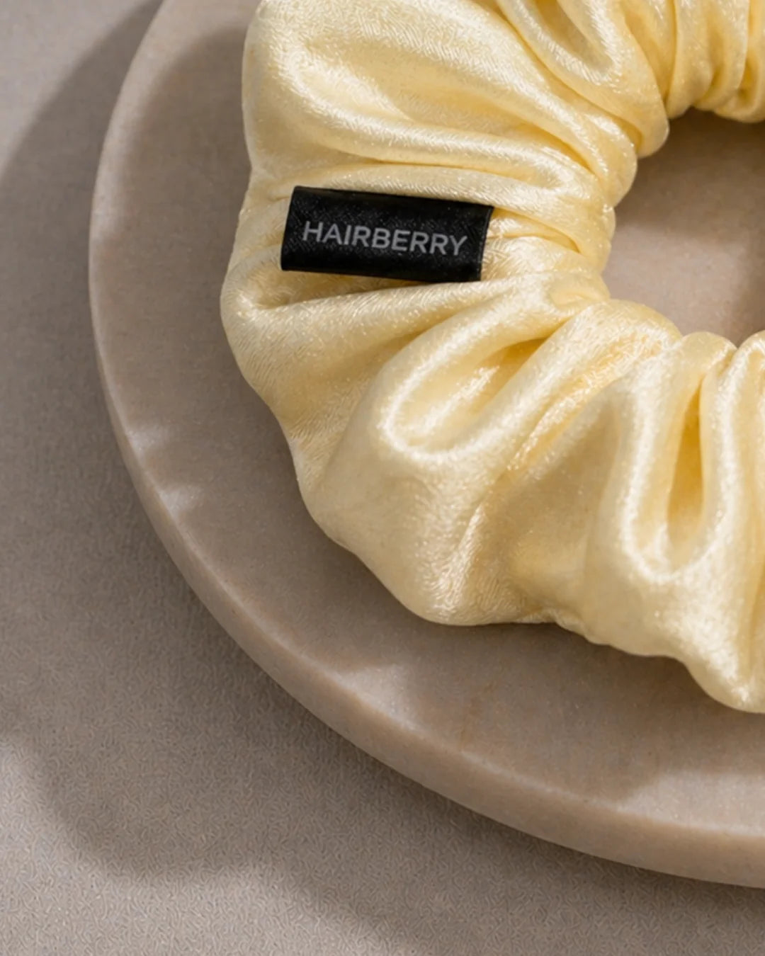 The Signature Silk Scrunchie (Off-white, Large)
