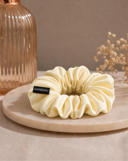 The Signature Silk Scrunchie (Off-white, Large)