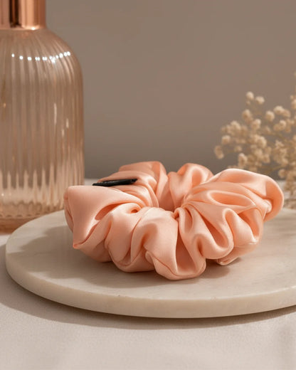 The Signature Mulberry Silk Scrunchie